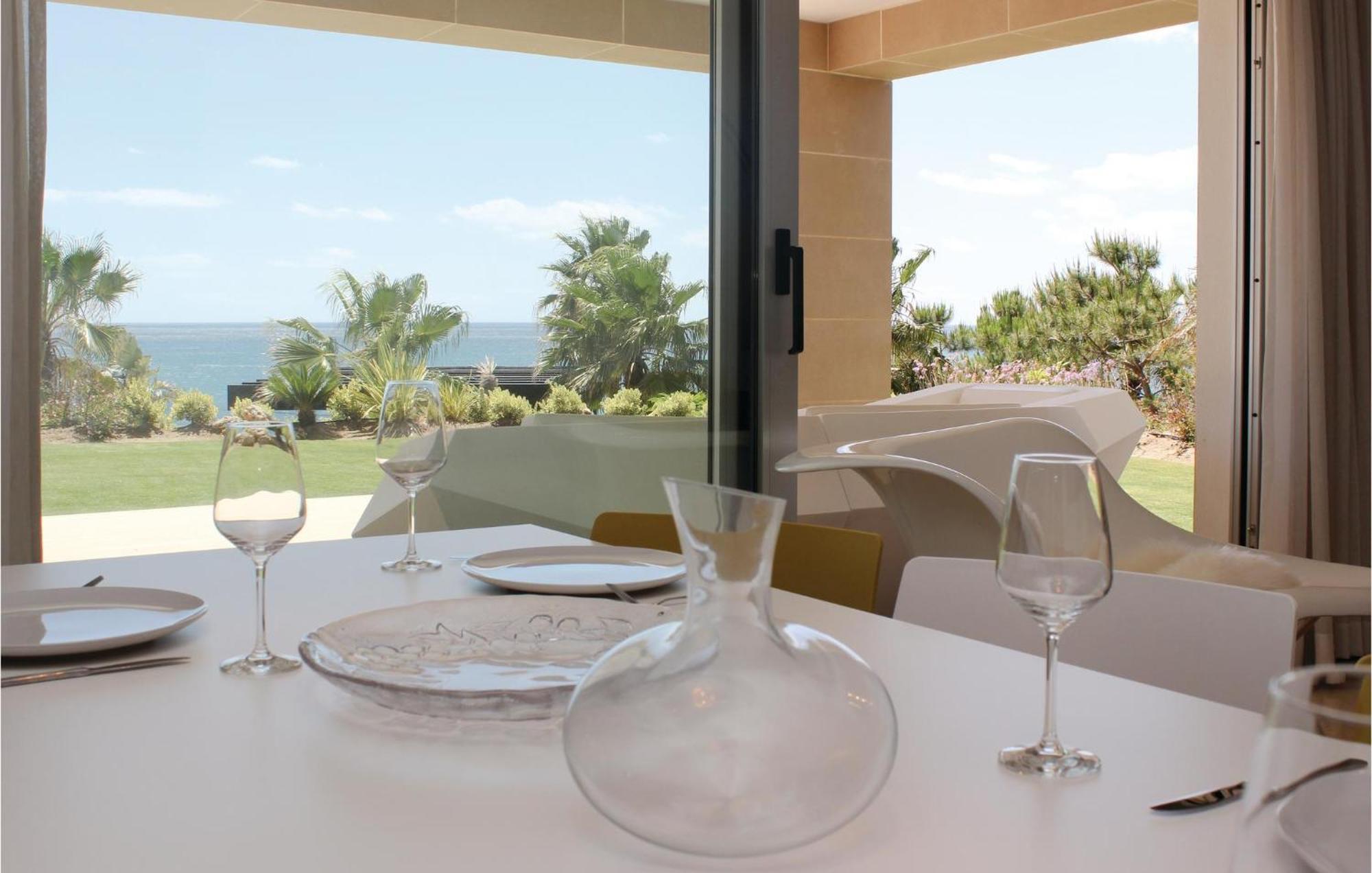 Gorgeous Apartment In Estepona With Wifi Exteriör bild