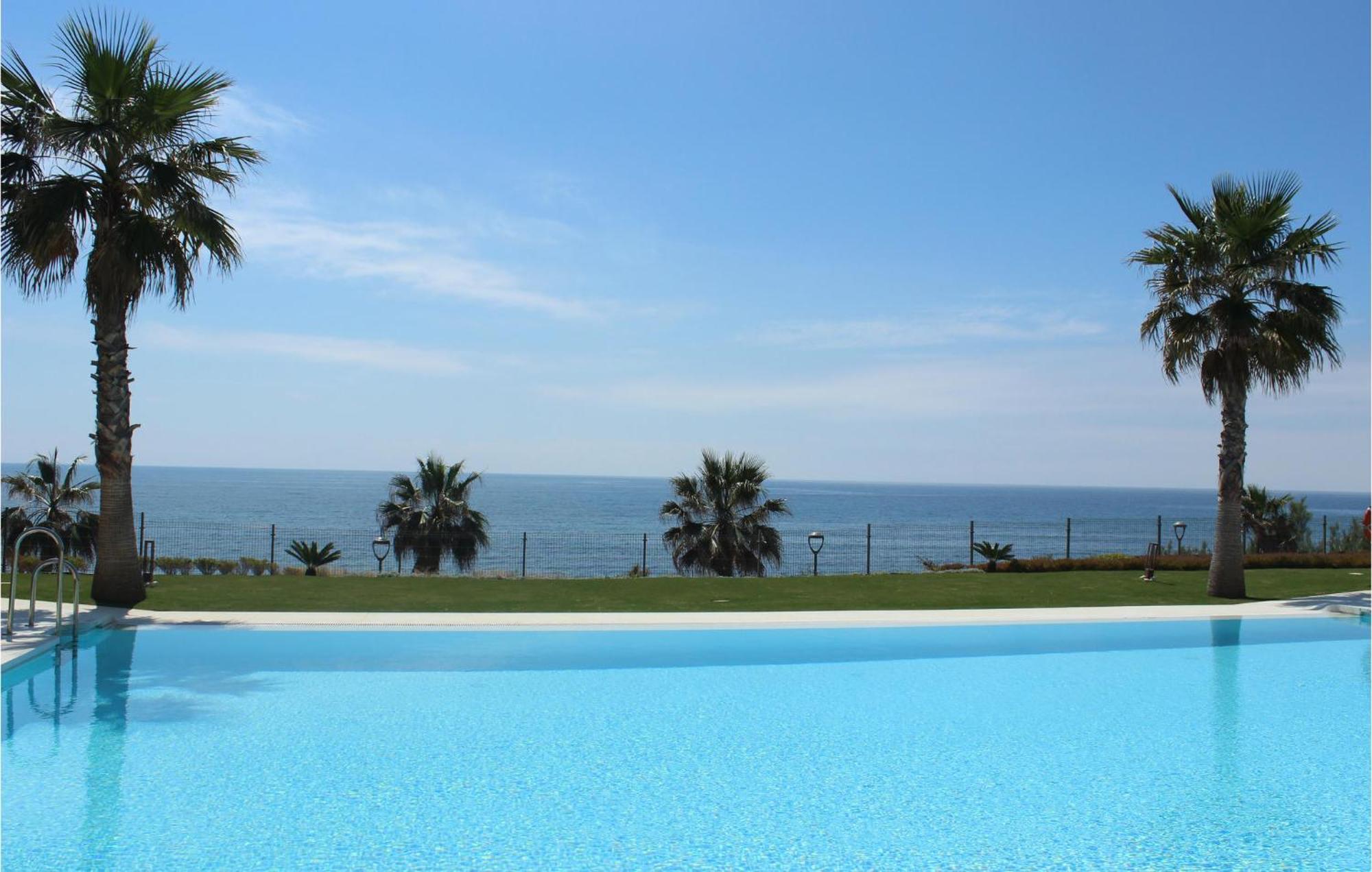 Gorgeous Apartment In Estepona With Wifi Exteriör bild