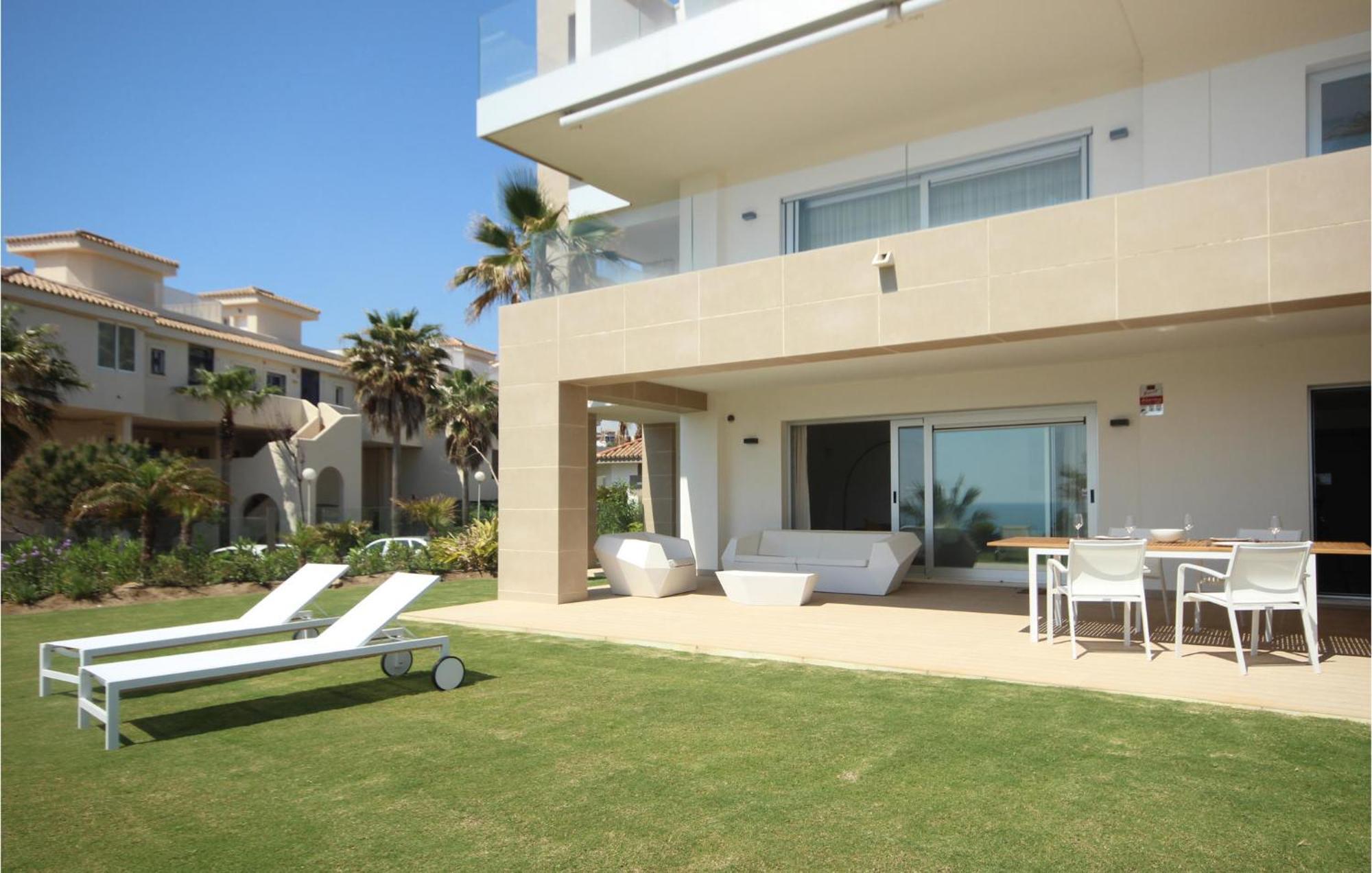 Gorgeous Apartment In Estepona With Wifi Exteriör bild